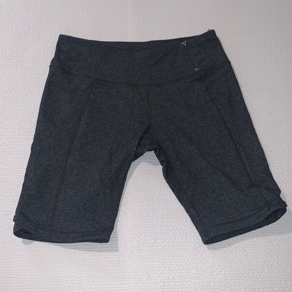 Gently Enjoyed Medium Calia Yoga Short